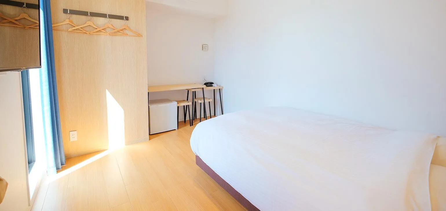 ELE Hotel 樟葉 — 大床房
